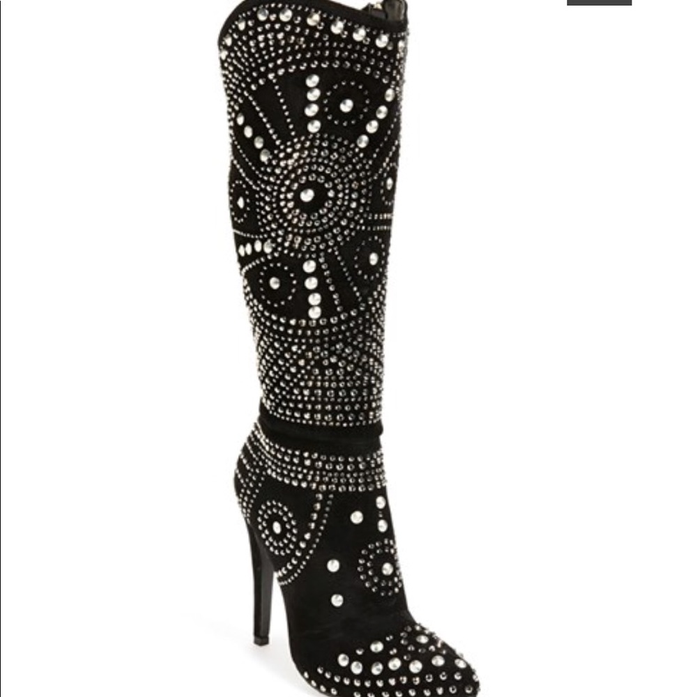 Lauren Lorraine LOLA studded black boot. 7.5